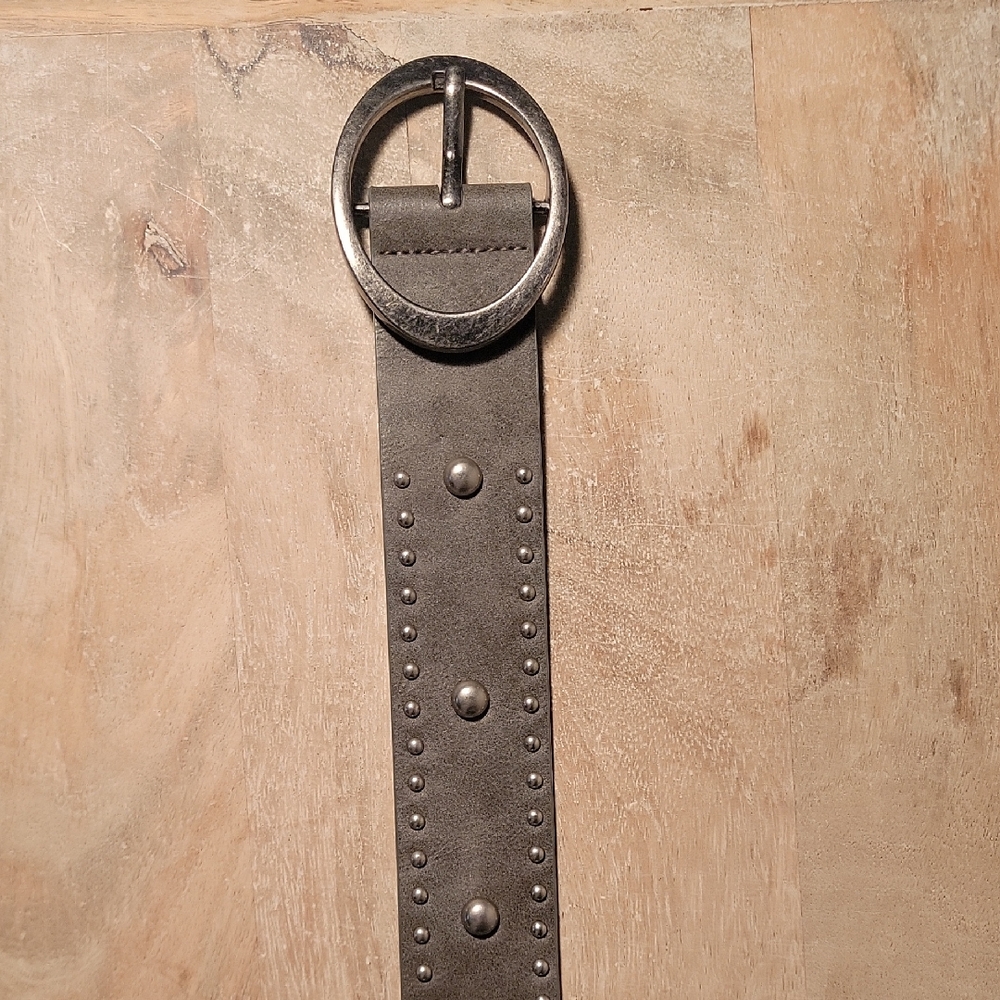Gray Leather Men's Belt